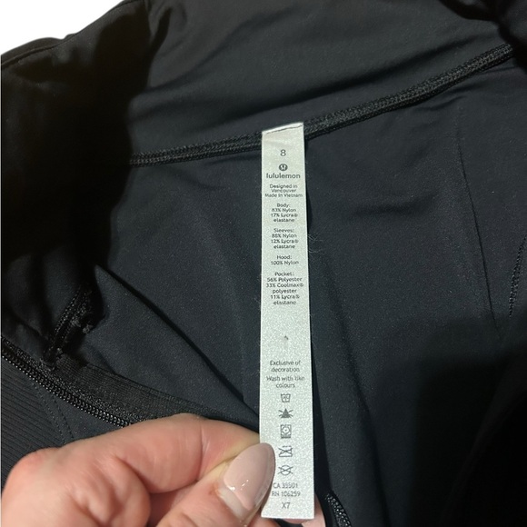Lululemon Far and Free Jacket Black Size 8 Athleisure Activewear - Picture 5 of 11
